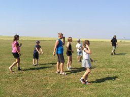 c-tag2-009-zuckerlbomber_warten